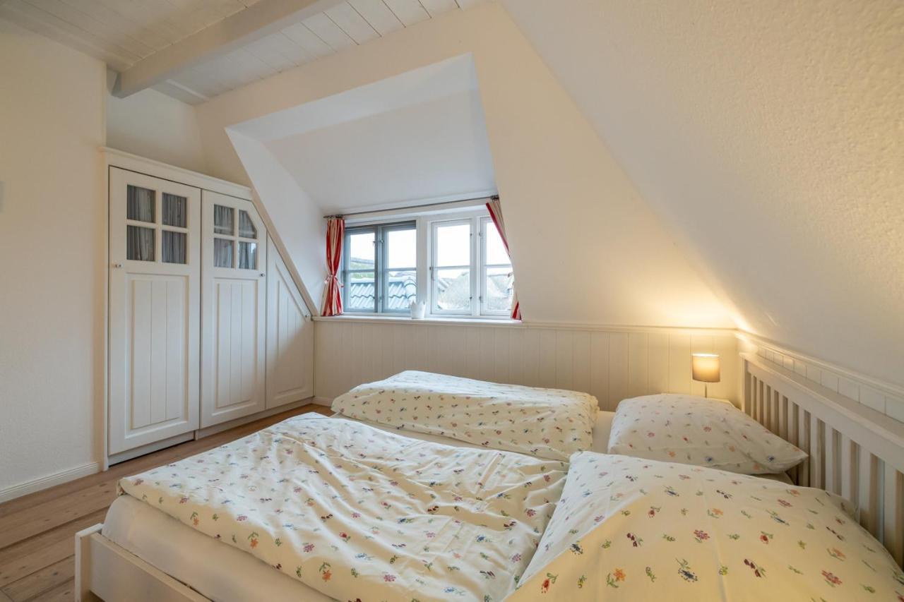 Ferienwohnung Oldsum Екстер'єр фото