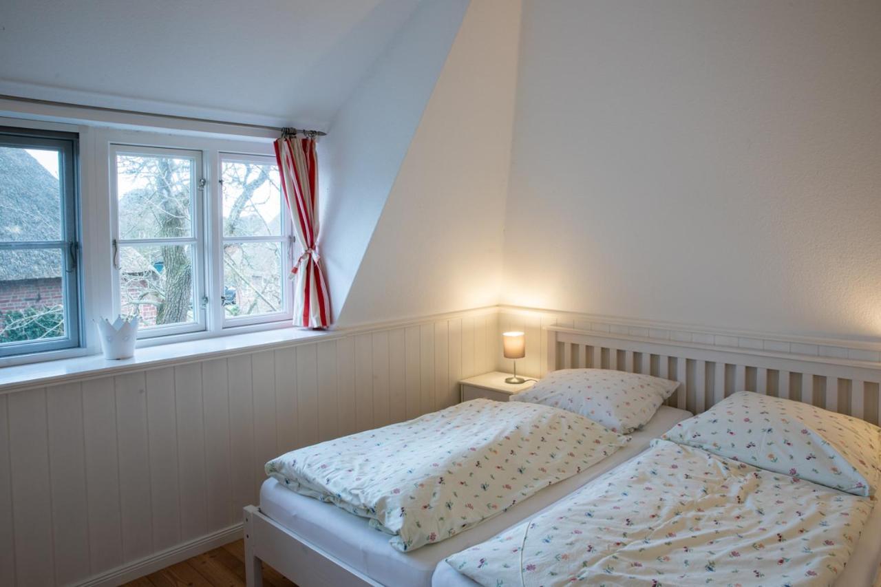 Ferienwohnung Oldsum Екстер'єр фото