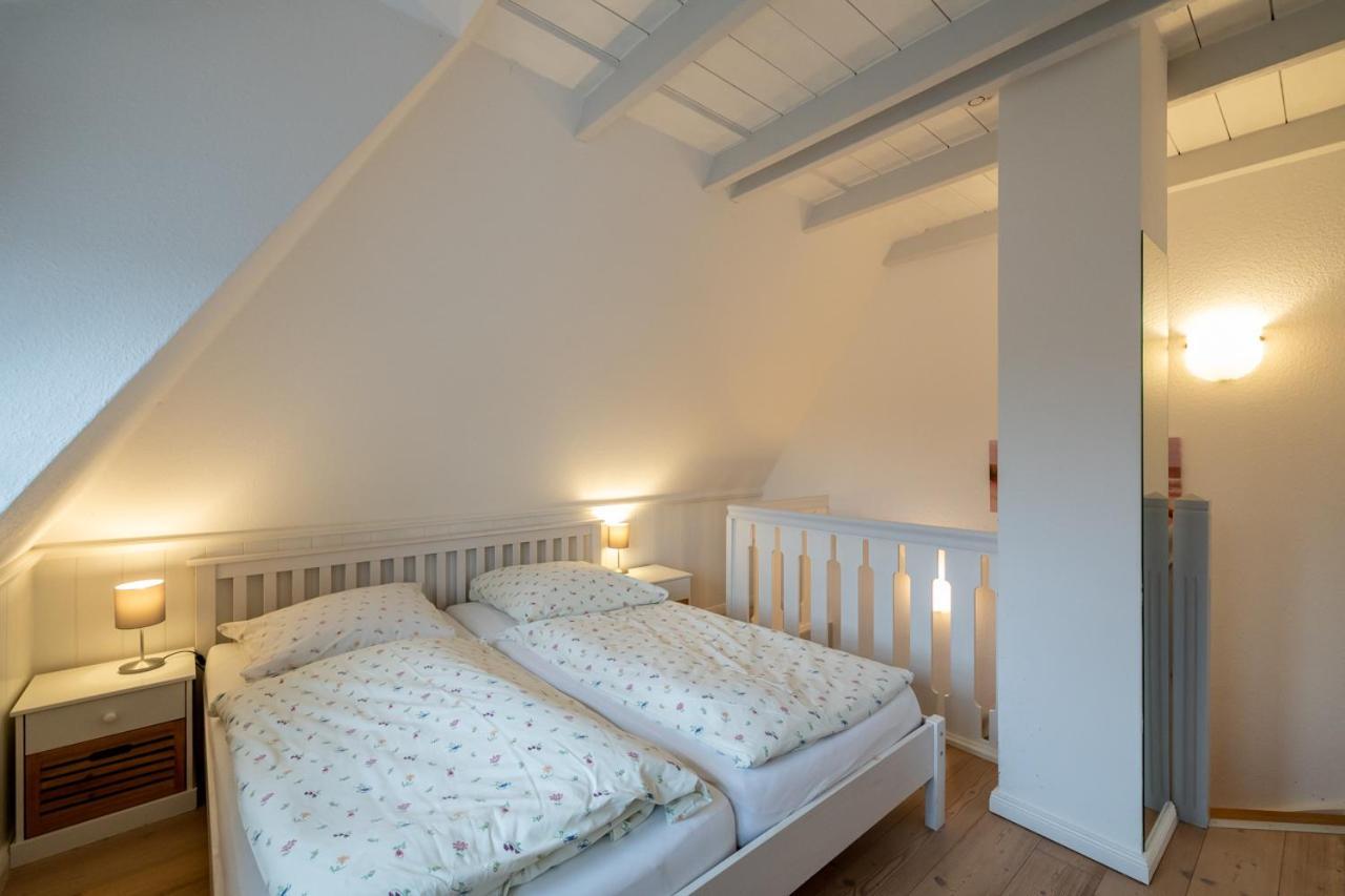 Ferienwohnung Oldsum Екстер'єр фото