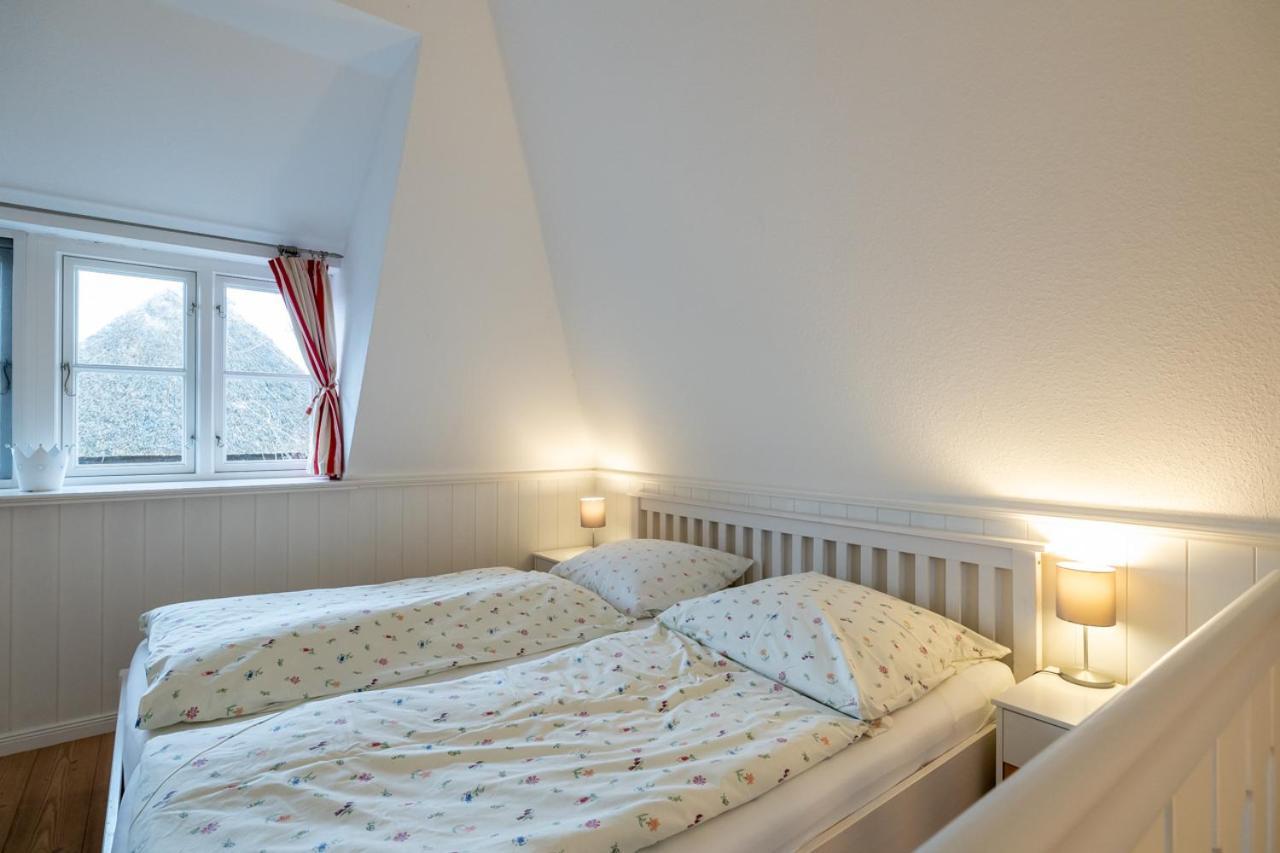 Ferienwohnung Oldsum Екстер'єр фото
