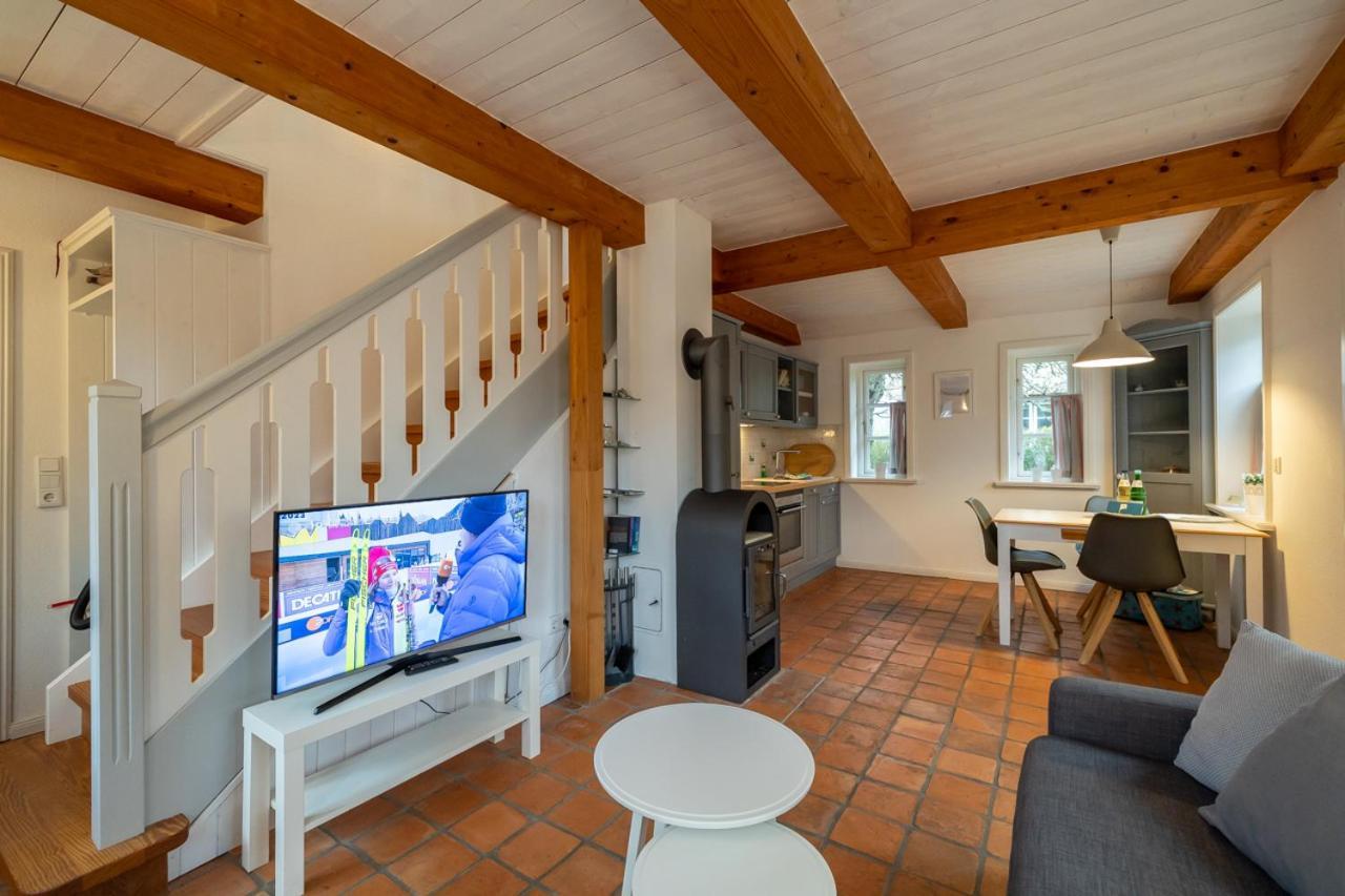 Ferienwohnung Oldsum Екстер'єр фото