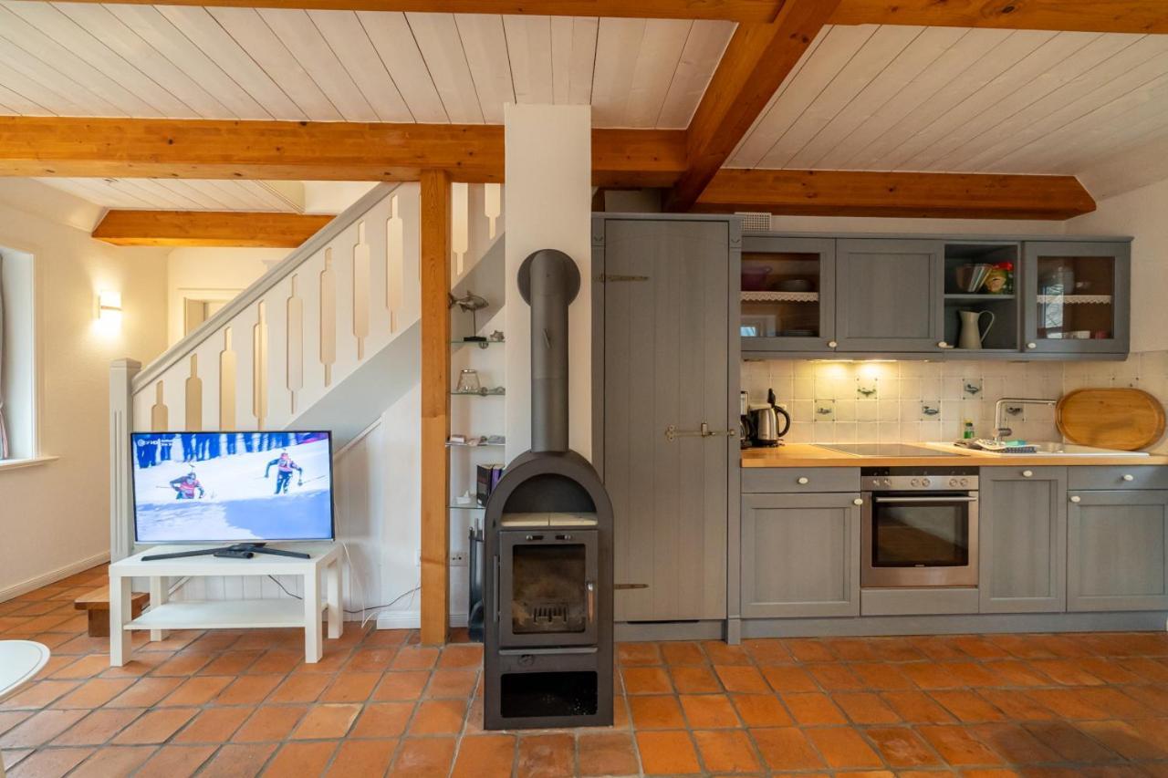 Ferienwohnung Oldsum Екстер'єр фото