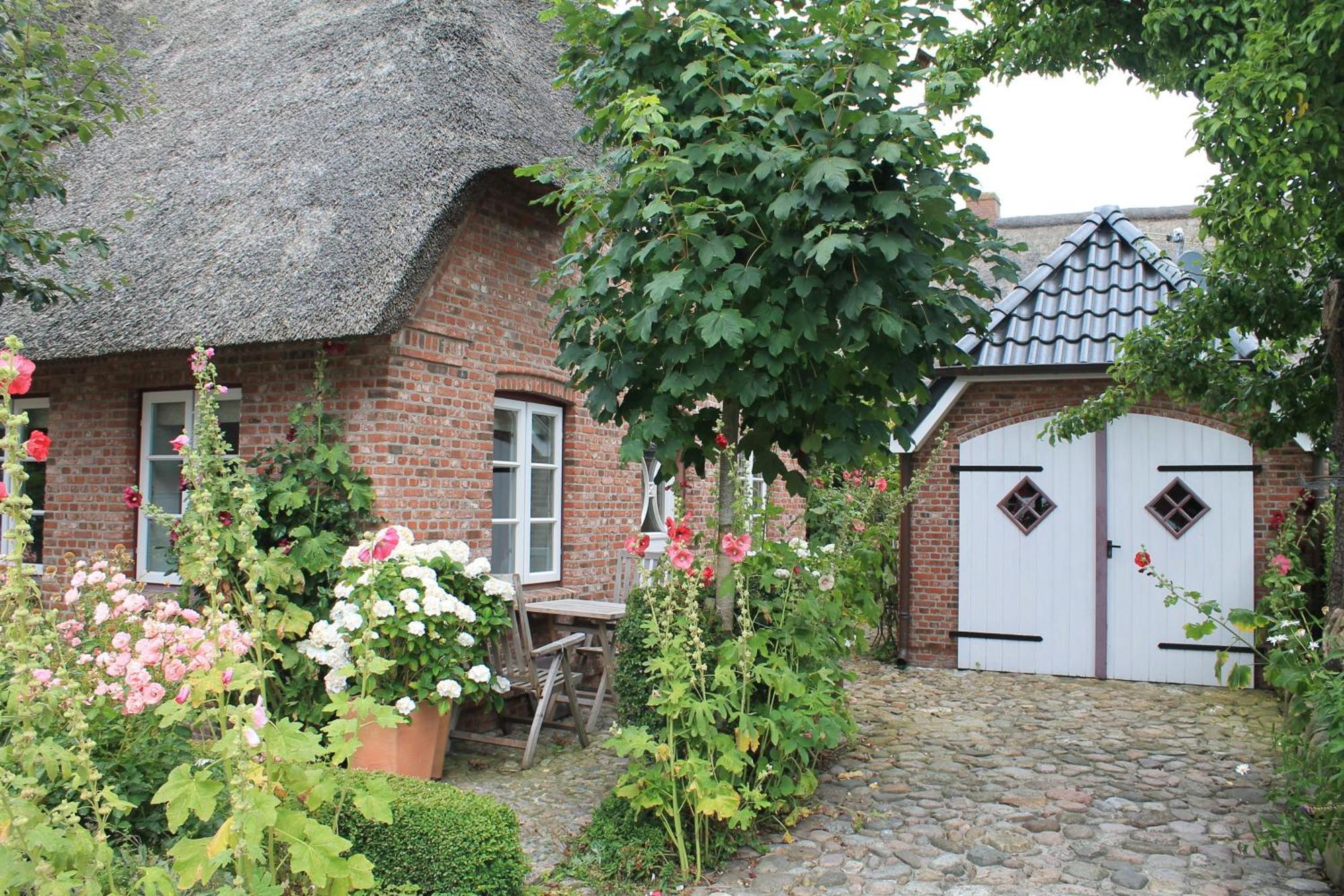 Ferienwohnung Oldsum Екстер'єр фото