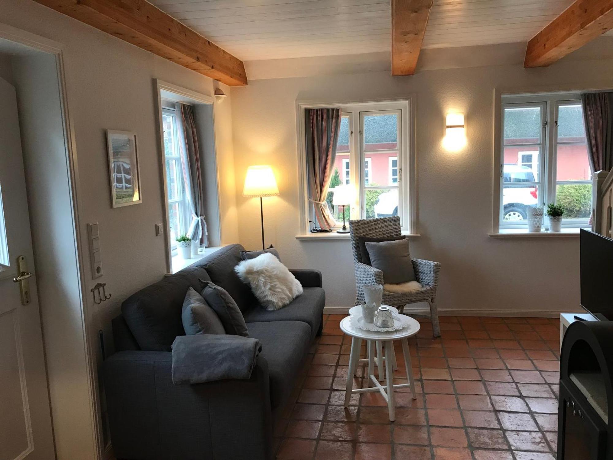 Ferienwohnung Oldsum Екстер'єр фото